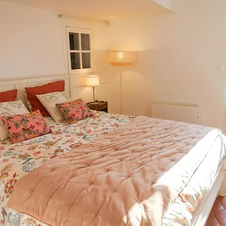 Willa Retaise Face - *